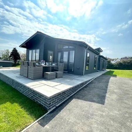 *Luxury Holiday Home With Hot Tub Close To Beach* Penally Bagian luar foto