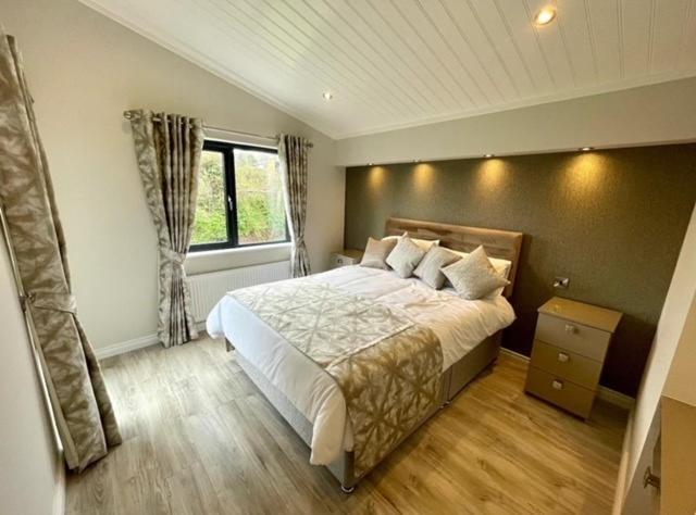 *Luxury Holiday Home With Hot Tub Close To Beach* Penally Bagian luar foto