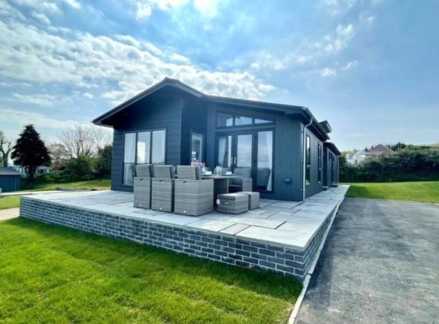 *Luxury Holiday Home With Hot Tub Close To Beach* Penally Bagian luar foto